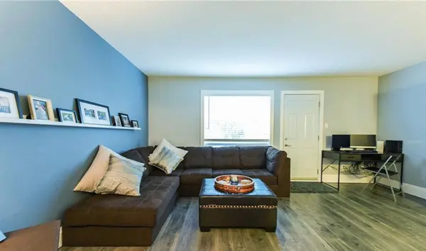 166 Southdale RD W #110, London South, ON N6J 2J1