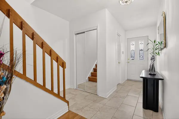 2415 Southvale CRES #13, Elmvale Acres And Area, ON K1B 4T9