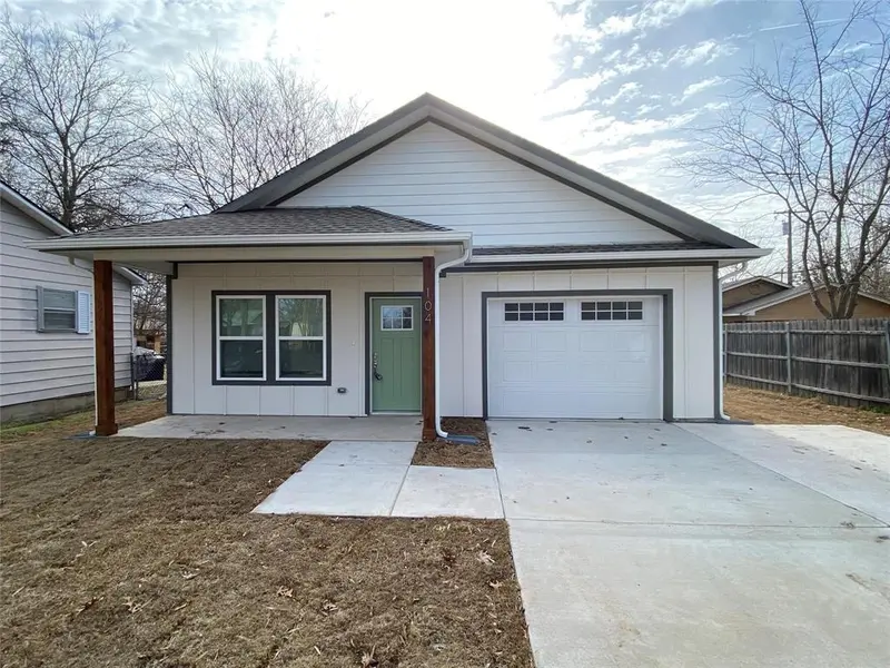 104 E Forest Avenue, Sherman, TX 75090