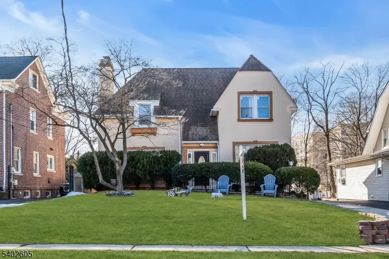 297 Hamilton Pl, Hackensack City, NJ 07601