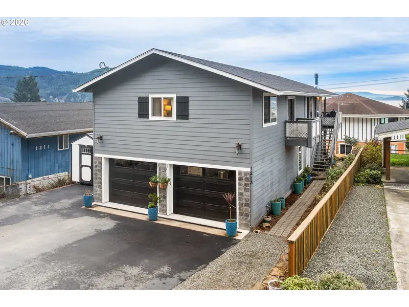 1213 ACACIA AVE, Garibaldi, OR 97118