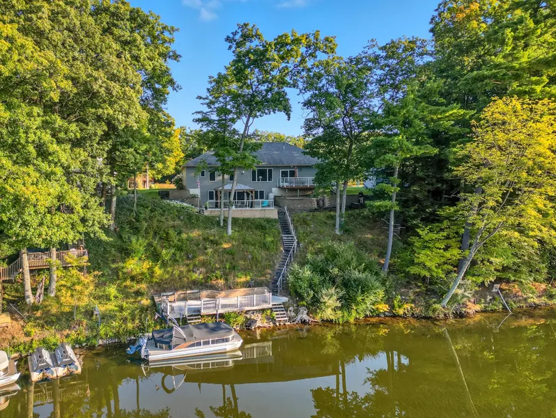 18685 Kreig DR, Big Rapids Twp, MI 49307