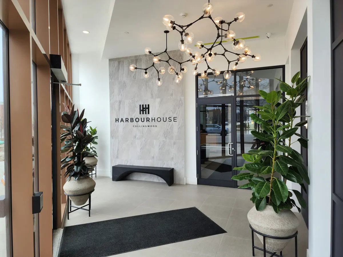 31 Huron ST #617, Collingwood, ON L9Y 5T7