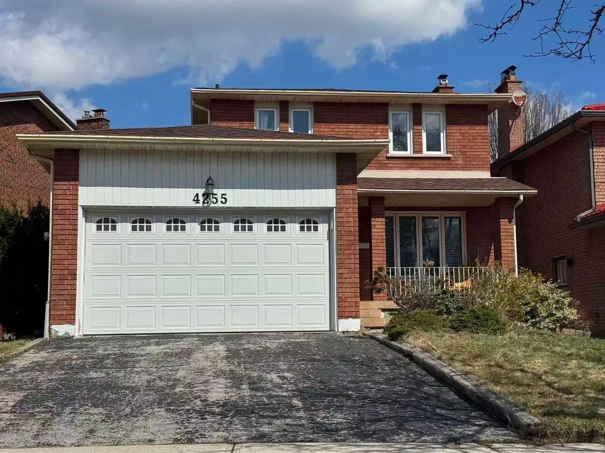 4255 Wakefield CRES, Mississauga, ON L5C 4M5