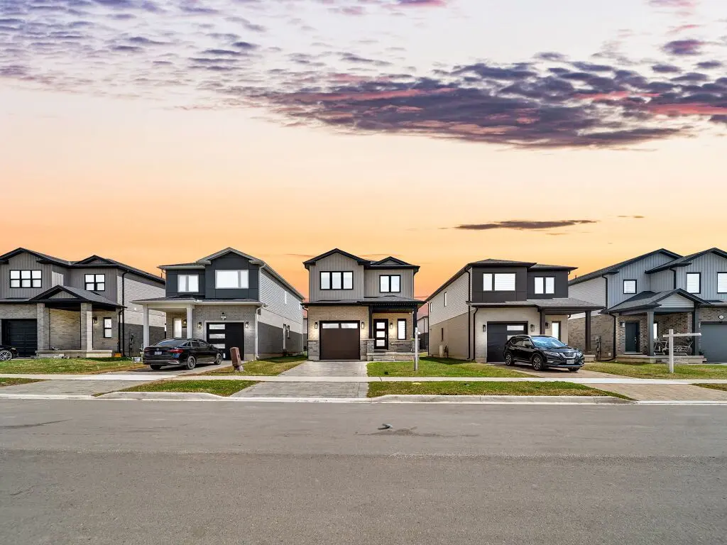 126 Byers ST, London South, ON N6L 0G5