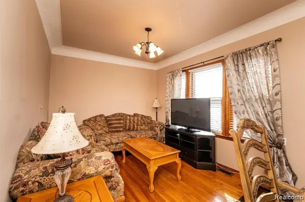 11603 Klinger ST, Hamtramck, MI 48212