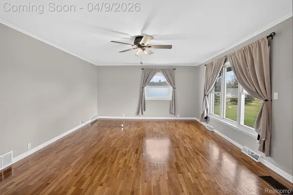 1405 Aiken RD, Caledonia Charter Township, MI 48867