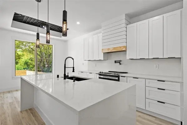 1017 Cedarcrest Drive, Mesquite, TX 75149