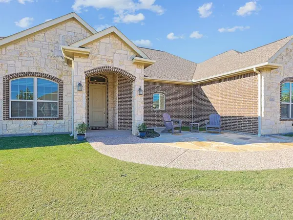 5520 Littlefield Drive, Dish, TX 76247