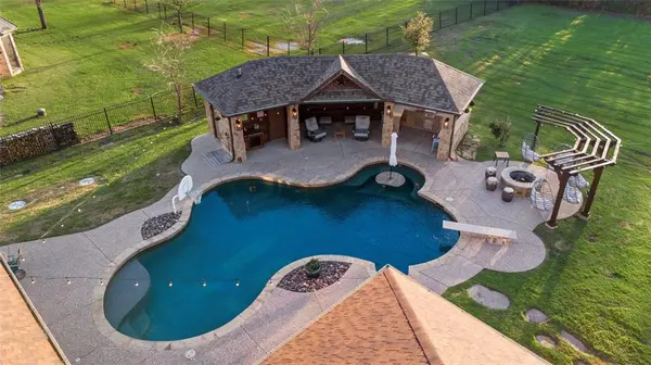 228 Crystal Court, Heath, TX 75032