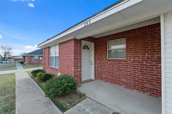 225 Oak Court #225, Rhome, TX 76078