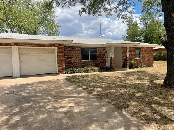 435 Elm Street, Clyde, TX 79510