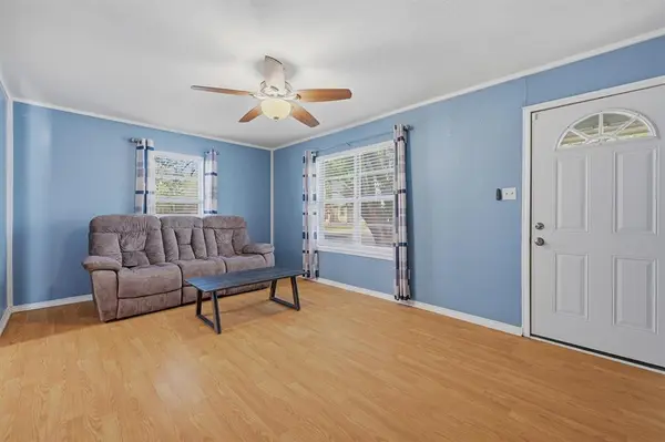 600 E South Street, Whitesboro, TX 76273