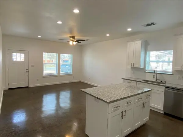 104 E Forest Avenue, Sherman, TX 75090