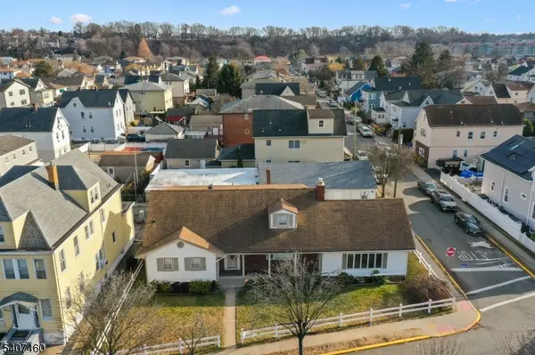 84 Locust Ave, Wallington Boro, NJ 07057