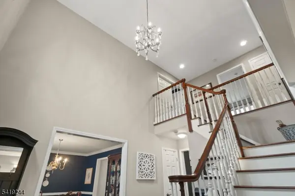 57 Paderewski Rd, Jefferson Twp., NJ 07438