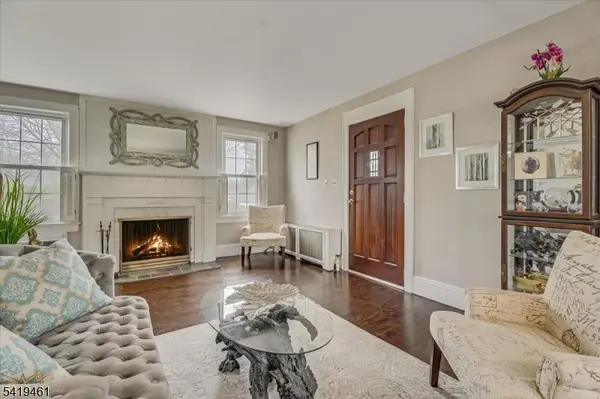 27 Prospect Ave, Pequannock Twp., NJ 07444