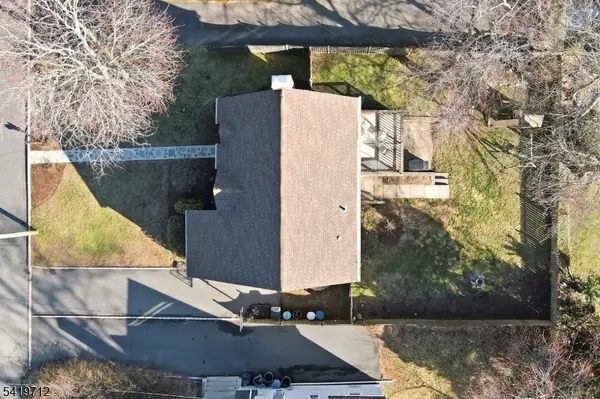 20 Vincent St, Hillsdale Boro, NJ 07642