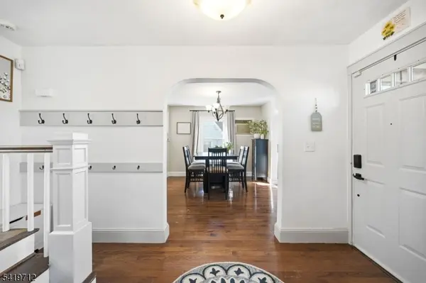 20 Vincent St, Hillsdale Boro, NJ 07642