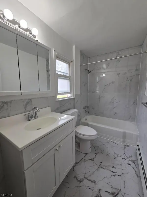 87 Elm Rd #16a, Caldwell Boro Twp., NJ 07006