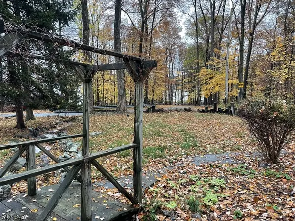 138 Bearfort Rd, West Milford Twp., NJ 07480