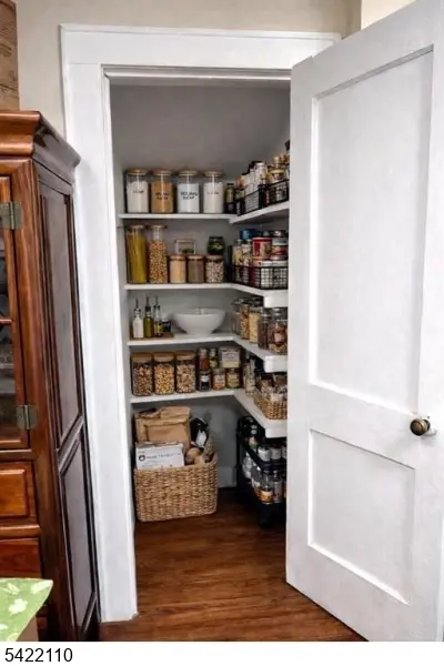 7 Midland Ave #2, Hawthorne Boro, NJ 07506