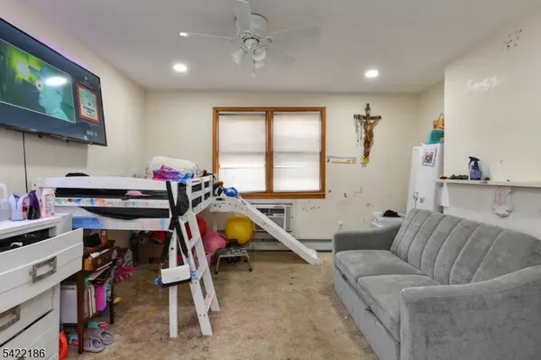 155 Lafayette St, Newark City, NJ 07105