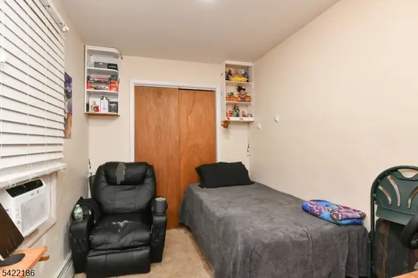 155 Lafayette St, Newark City, NJ 07105