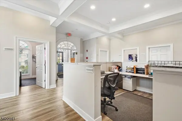 82 Floral Ave, New Providence Boro, NJ 07974