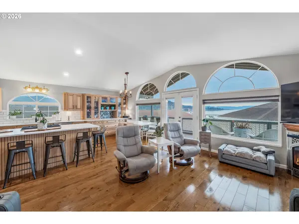 1213 ACACIA AVE, Garibaldi, OR 97118