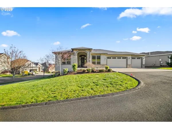 12541 SE HADEED DR, Happy Valley, OR 97086