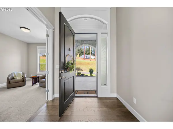 12541 SE HADEED DR, Happy Valley, OR 97086