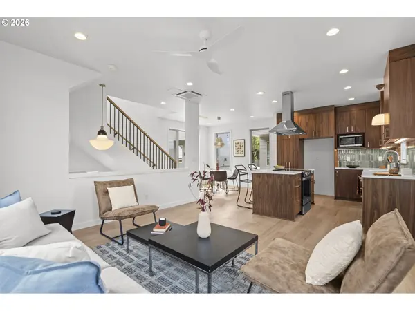 5353 SE STARK ST, Portland, OR 97215