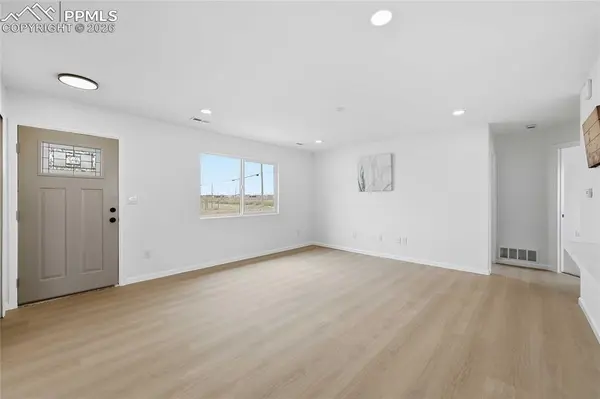 578 N Mancos DR, Pueblo West, CO 81007