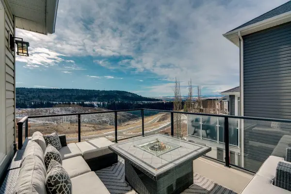 287 Sunset VW, Cochrane, AB T4C 0N6