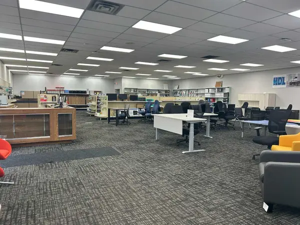 939 Kingsway AVE SE, Medicine Hat, AB T1A 2X6