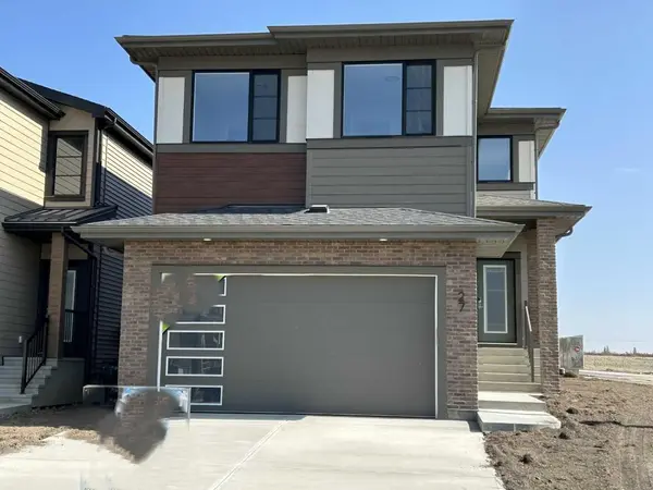 27 Heritage Link, Cochrane, AB T4C2J8