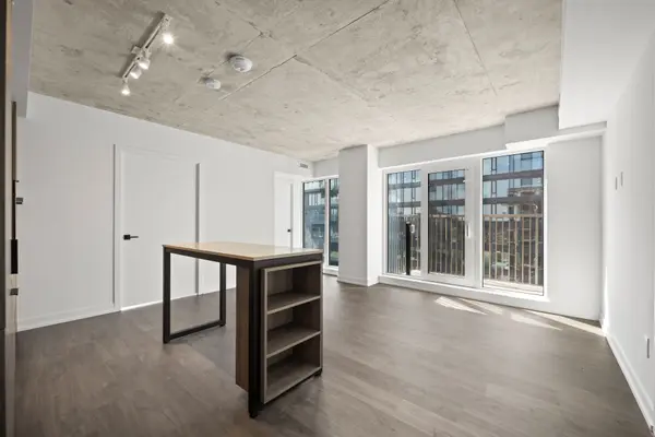 2 Augusta AVE #1303, Toronto C01, ON M5V 0T3