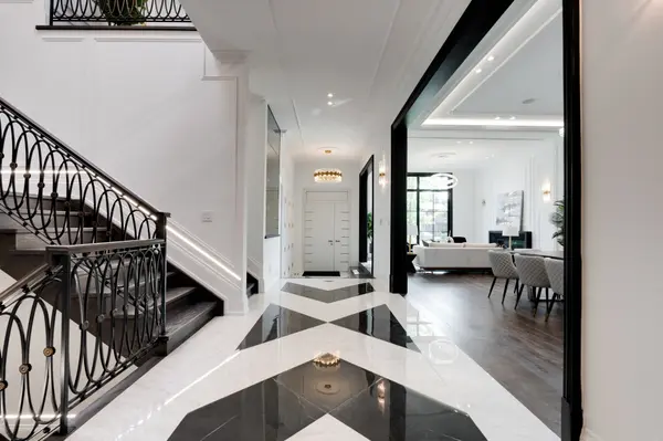 67 Montressor DR N, Toronto C12, ON M2P 1Z3