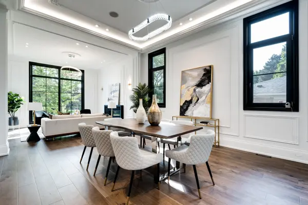 67 Montressor DR N, Toronto C12, ON M2P 1Z3