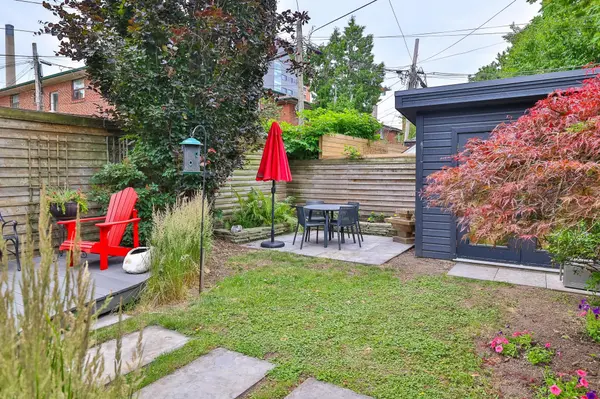 82 Bellevue AVE, Toronto C01, ON M5T 2N7