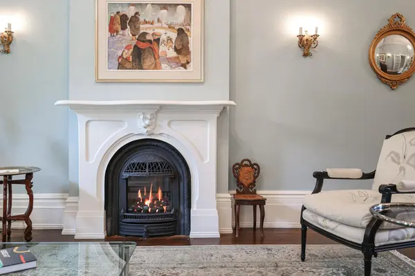 82 Bellevue AVE, Toronto C01, ON M5T 2N7