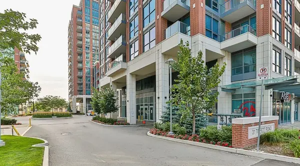 31 Tippett RD #636, Toronto C06, ON M3H 0C8