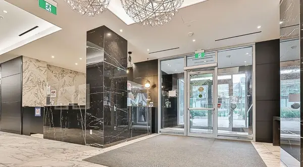 31 Tippett RD #636, Toronto C06, ON M3H 0C8