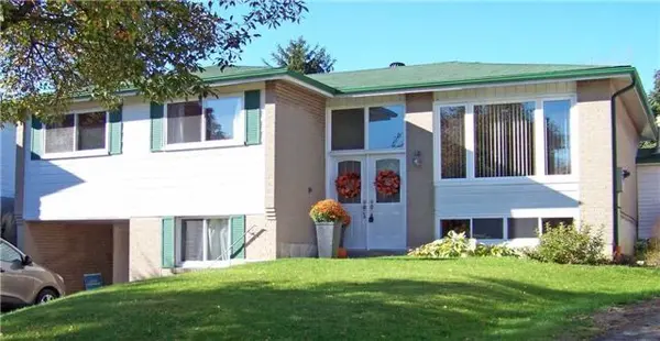 18 Edenmills DR, Toronto E09, ON M1E 4L2