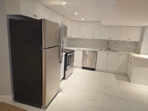 312 Cochrane ST #Lower Level, Whitby, ON L1N 5J3