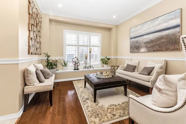 16 Armitage CRES, Ajax, ON L1T 4G6