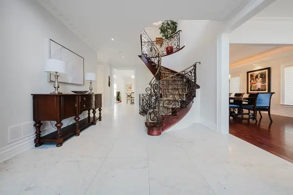 85 Gregory Scott DR, Vaughan, ON L4H 1K7