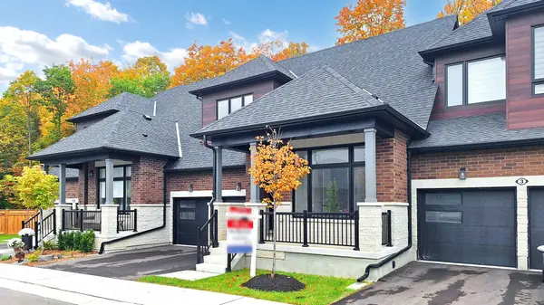 5 Vern Robertson Gate, Uxbridge, ON L9P 0R9