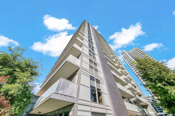 65 Oneida CRES #903, Richmond Hill, ON L4B 0G9